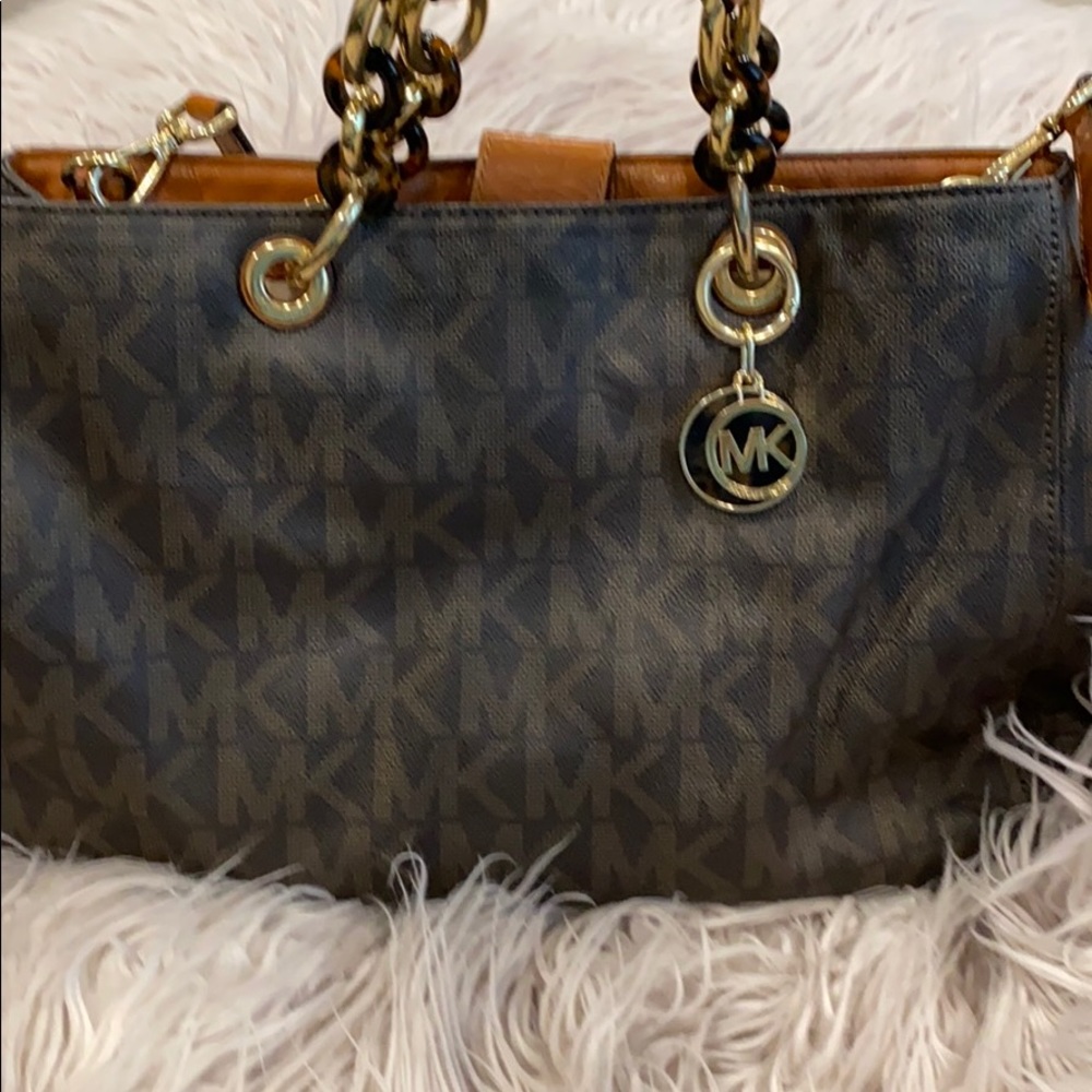 Authentic MICHAEL KORS BROWN BAG